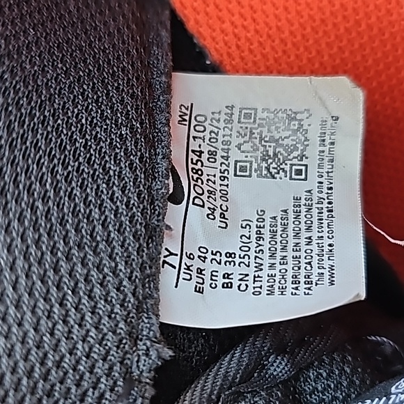 Nike Air Force 1 LV8 Go The Extra Smile - Picture 15 of 17